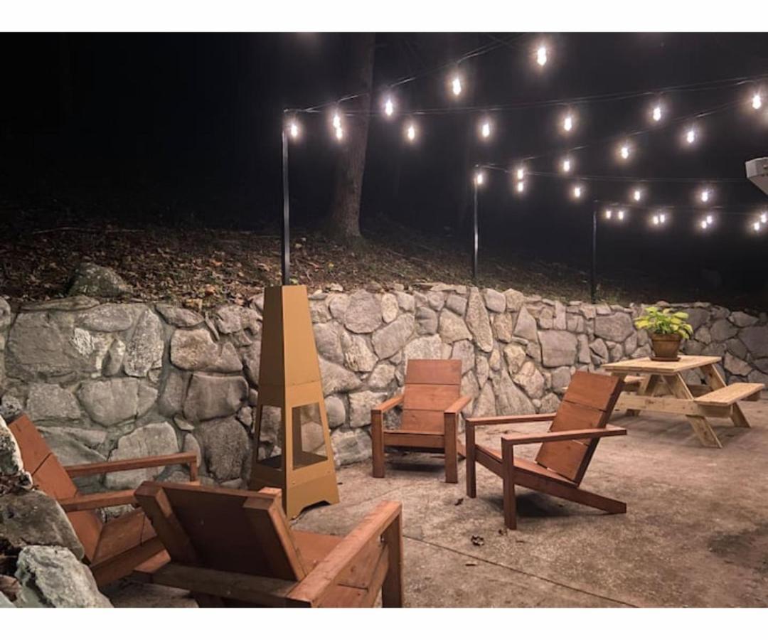 Beary Relaxing Cabin - Rustic With Outdoor Patio Seri Kembangan Exterior foto