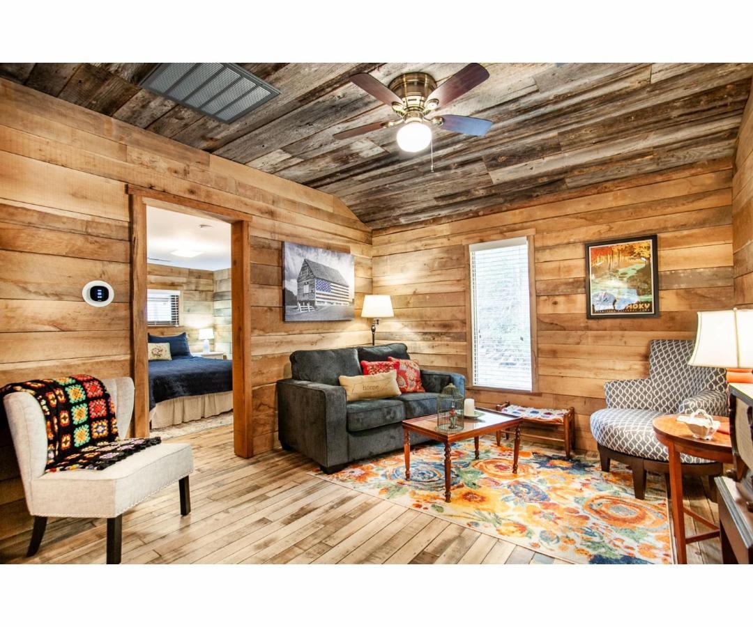 Beary Relaxing Cabin - Rustic With Outdoor Patio Seri Kembangan Exterior foto