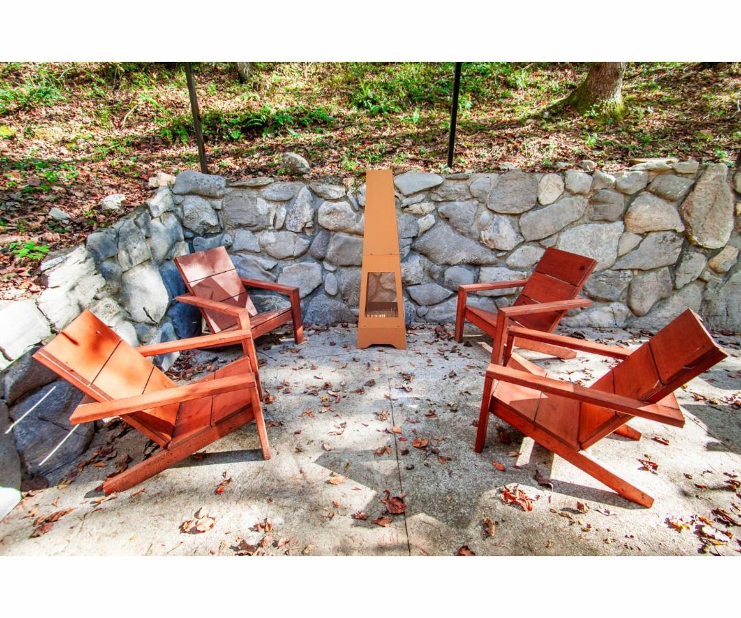 Beary Relaxing Cabin - Rustic With Outdoor Patio Seri Kembangan Exterior foto