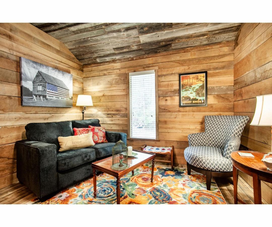 Beary Relaxing Cabin - Rustic With Outdoor Patio Seri Kembangan Exterior foto